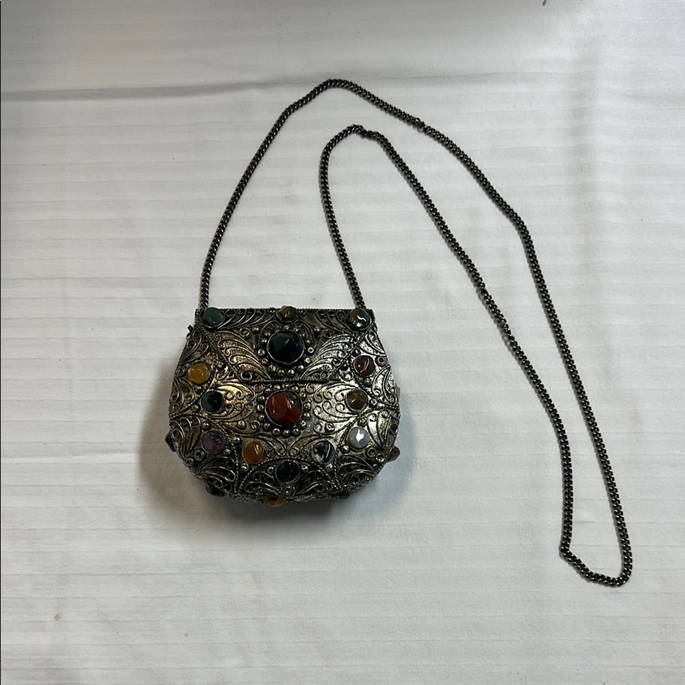 Sajai vintage metal purse